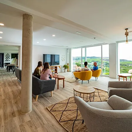 Alima Surf & Hotel *