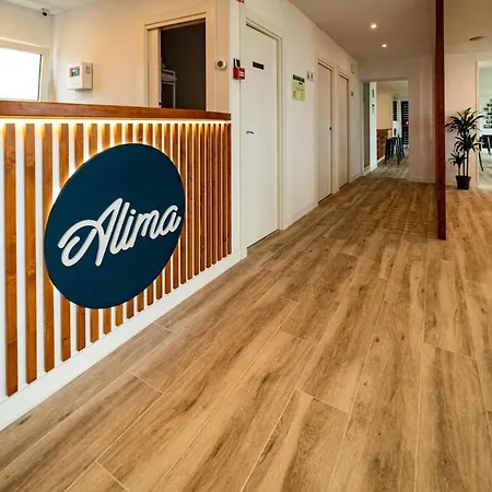 Alima Surf & Szálloda